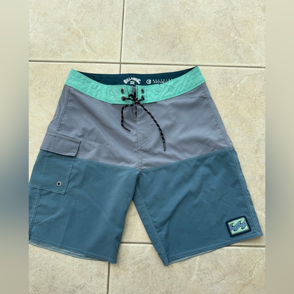 Billabong board shorts nwot! Size 26 - Picture 4 of 6